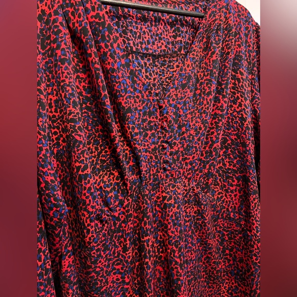 Molly Bracken Plus Size Dress Size 3X Red with Pattern - long sleeve knee length - Picture 3 of 3